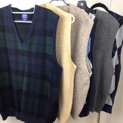 197 Menâ€™s Sweater Vest Lot XL