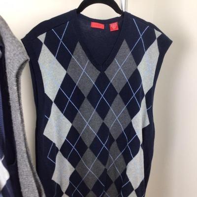 197 Menâ€™s Sweater Vest Lot XL