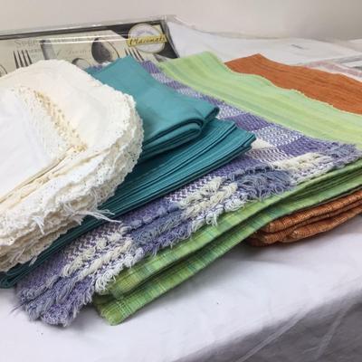 113 Placemat Lot Cuisinart