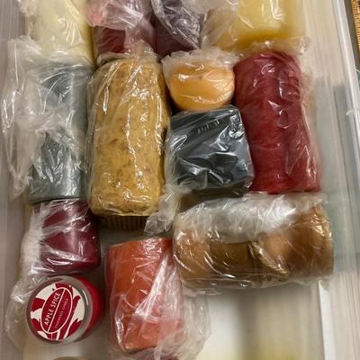 Tote Of Candles