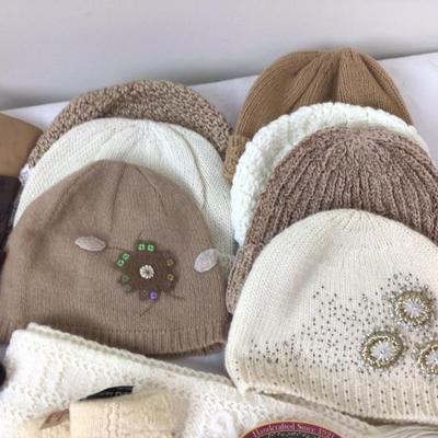 136 Ladies Winter Hats & Gloves Talbots Dior