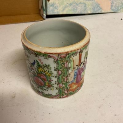 Antique Chinese Ceramic Spice Jar.