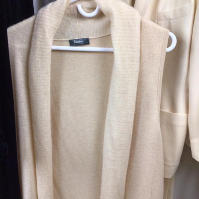 064 Neiman Marcus Ladies Clothing Lot