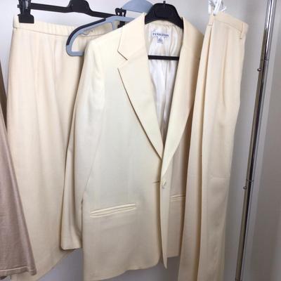 084 Pendleton Womenâ€™s Suit 12