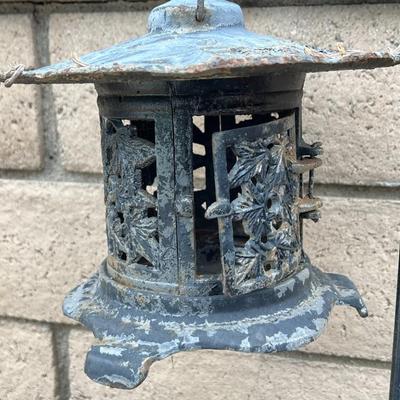 Cast Metal Lamp Pagoda Tealight Candle Holder Hanging Garden Home Decor
