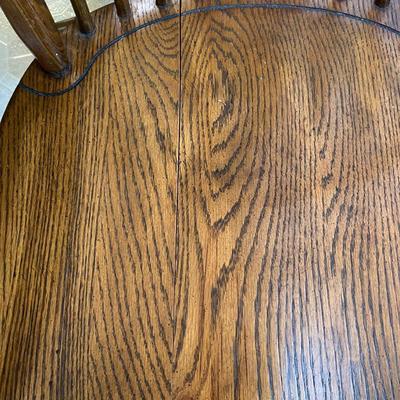 Solid oak table with one leaf and six chairs