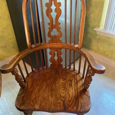 Solid oak table with one leaf and six chairs