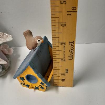 Music boxes and Bird houses Clock bird house, porcelain Garden birds