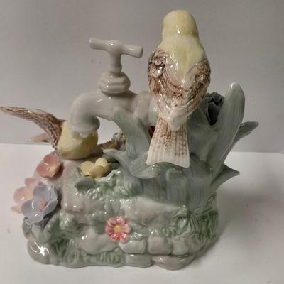 Music boxes and Bird houses Clock bird house, porcelain Garden birds