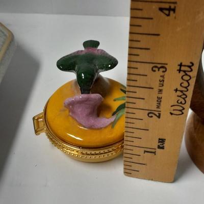 Blown glass art Cross, and Hummingbird with a Waltham Wall clock and ring box