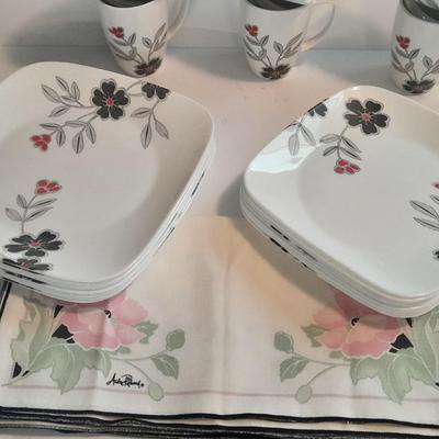 Corelle Vitrelle Dish set for six with Andre Richard Co linen napkins.