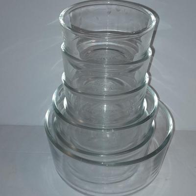 Seven Glass Pyrex bowls