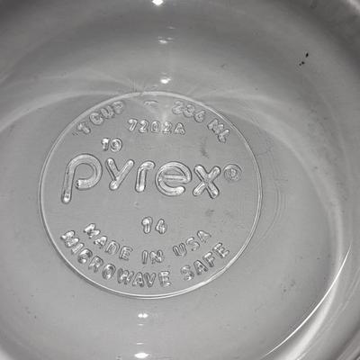 Seven Glass Pyrex bowls