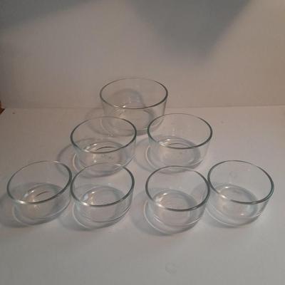 Seven Glass Pyrex bowls