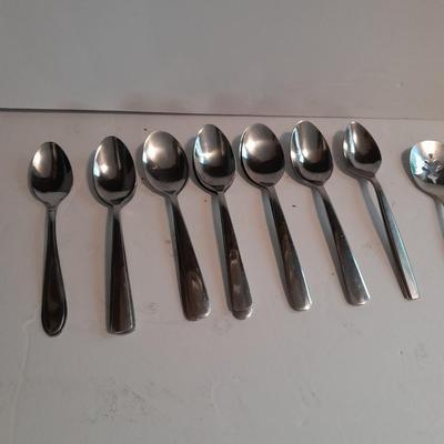 Oneida, Cambridge,Northland Royal Norfolk 18/0 Stainless Steel Flatware Replacement silverware