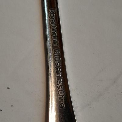 Oneida, Cambridge,Northland Royal Norfolk 18/0 Stainless Steel Flatware Replacement silverware