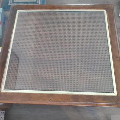Square end table with glass top and woven / wicker design. Lots of storage! (1)