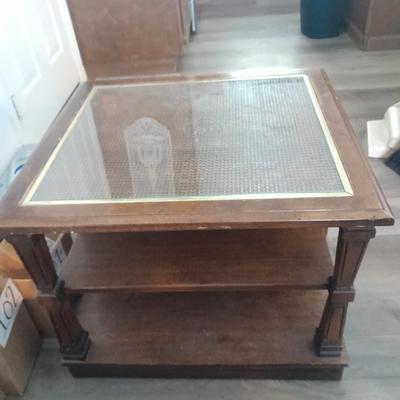 Square end table with glass top and woven / wicker design. Lots of storage! (1)