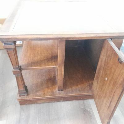 Square end table with glass top and woven / wicker design. Lots of storage! (1)