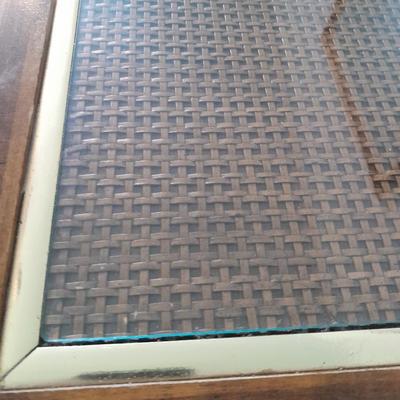 Square end table with glass top and woven / wicker design. Lots of storage! (1)