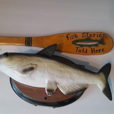 Gemmy Industries Talking singing catfish with Fish stories told here decorative wall oar