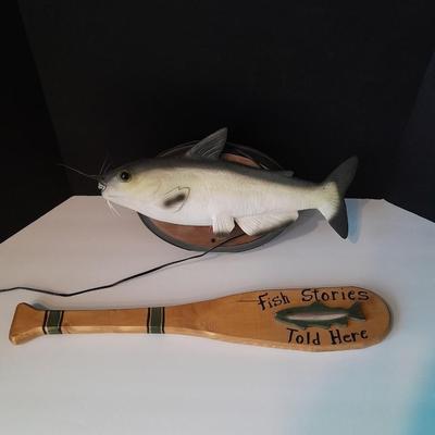 Gemmy Industries Talking singing catfish with Fish stories told here decorative wall oar