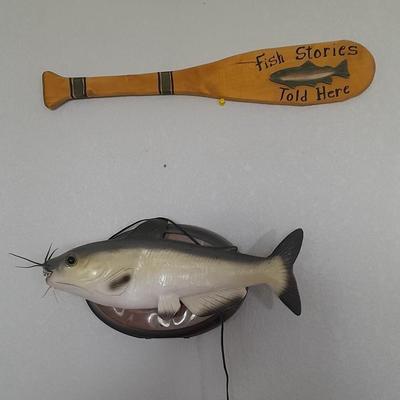 Gemmy Industries Talking singing catfish with Fish stories told here decorative wall oar