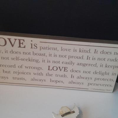 Wall hanging Corinthians 13:4-7 Love is Patient, Love is Kind with Christmas around the world Angels