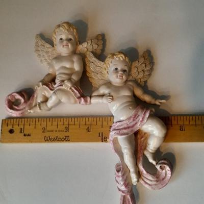 Wall hanging Corinthians 13:4-7 Love is Patient, Love is Kind with Christmas around the world Angels