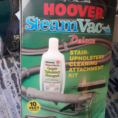 Hoover Steam Vac Deluxe / Carpet and Upholstery cleaner with attachments