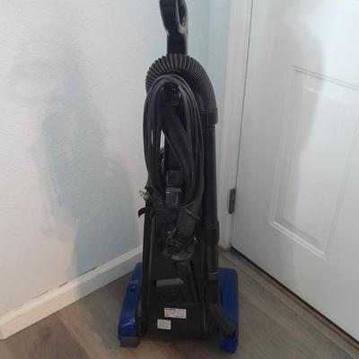 Simplicity Symmetry Household Vacuum cleaner with Extras!