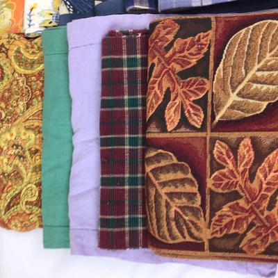 110 Table Runner Lot