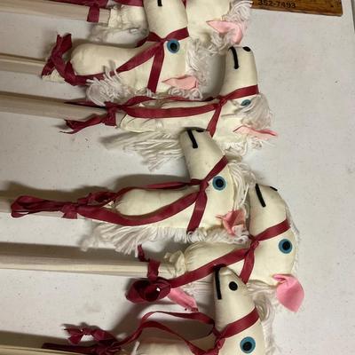 6 Stick Horses