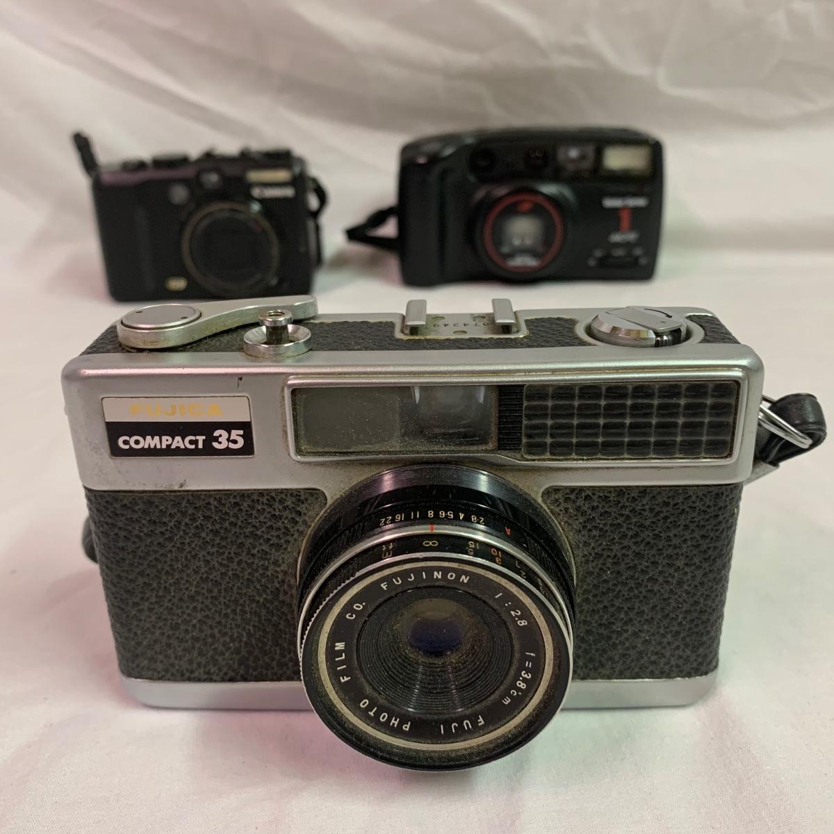 Fujica Compact 35, Vivitar, and Canon Cameras (2WSKW)