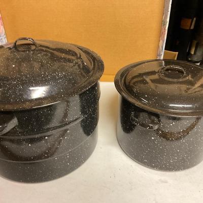 Two Good Canners With Jar Racks