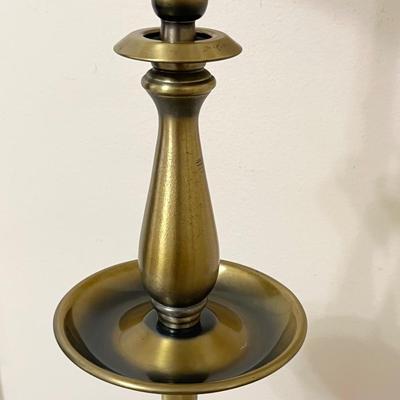 UNDERWRITERS LABORATORIES ~ Portable Table Lamp