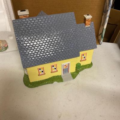 Department 56 â€œHAPPY EASTER HOUSEâ€