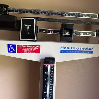 Healthometer Physician Beam Scale