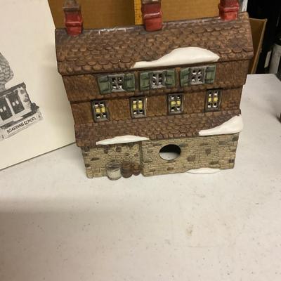 Department 56 â€œWACKFORD SQUEERS BOARDING SCHOOLâ€