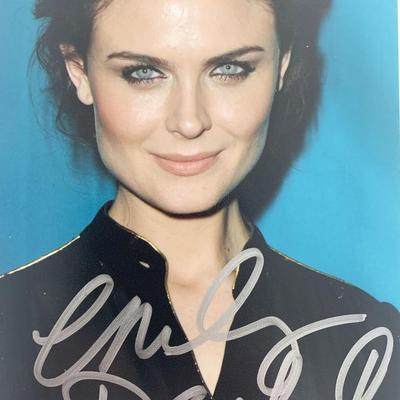 Emily Deschanel signed photo