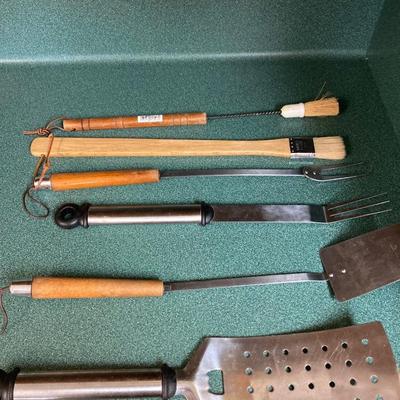 Set of 6 BBQ utensils