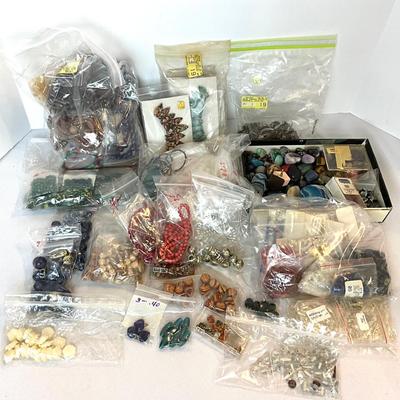 1242 Lot of Jewelry Making Glass Beads
