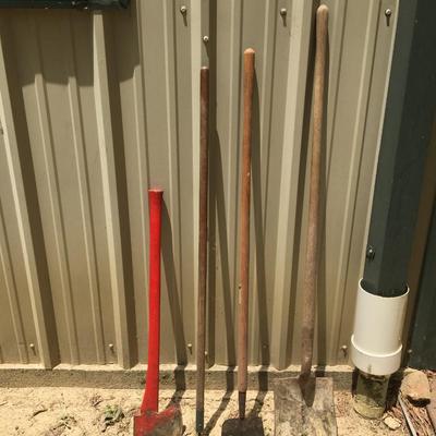 Yard & Garden tools LOT 5