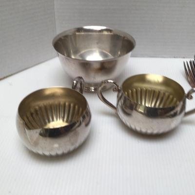 993 Silver Plate Cream & Sugar with Forks