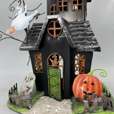 Spooky Haunted House Halloween Metal Decor Gravestones, Pumpkins, Ghosts & More