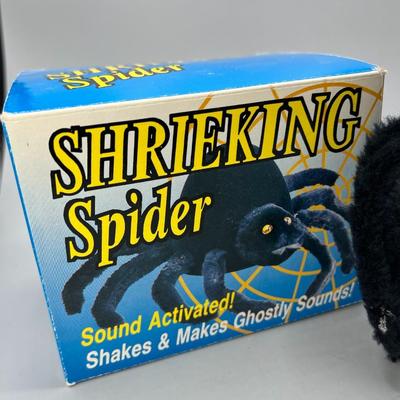 Vintage Gemmy Hanging Shrieking Spider Shakes and Makes Sounds Halloween Decor