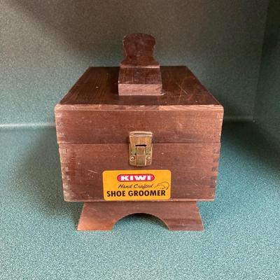 Kiwi Hand Crafted Shoe Groomer
