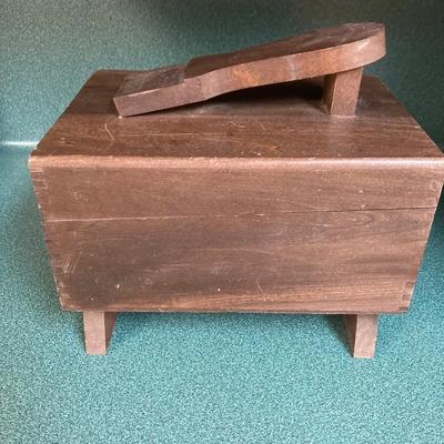 Kiwi Hand Crafted Shoe Groomer
