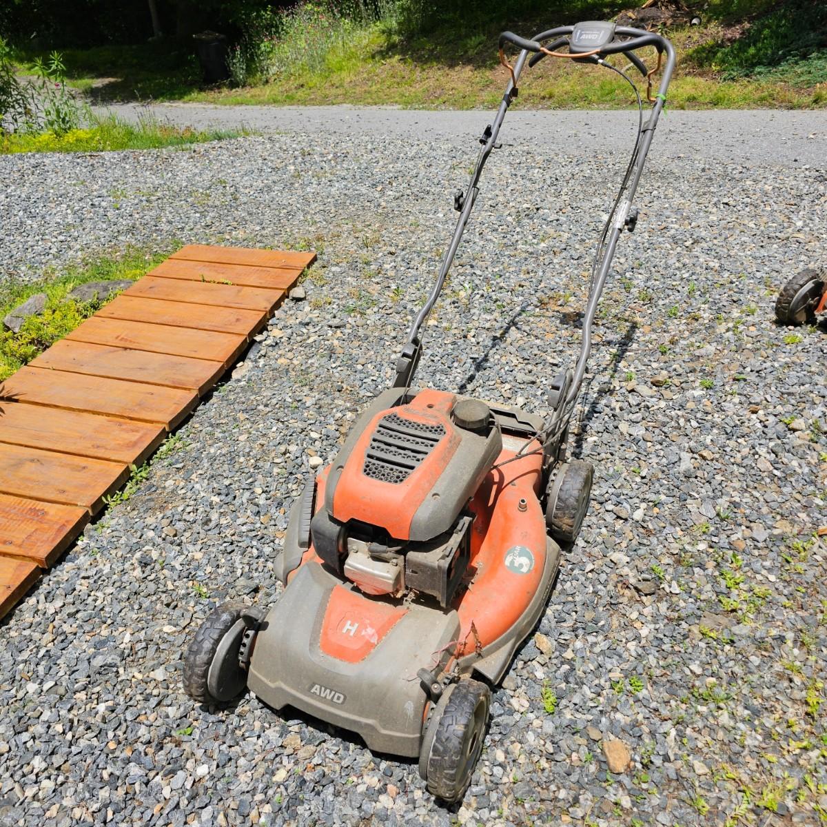 Husqvarna All Wheel Drive Mower (YJS)