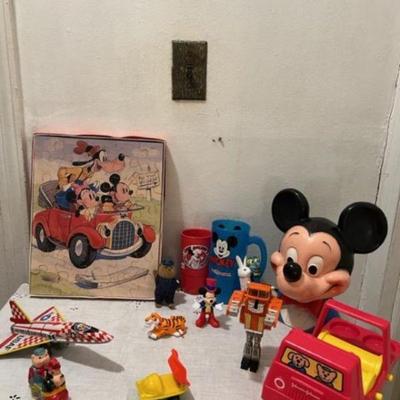 Vtg Goofy Puzzle and Cups Available